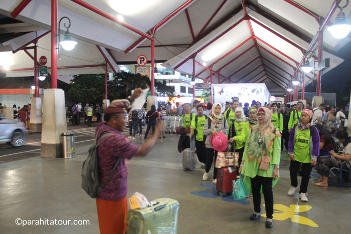 Parahita Tour Customer