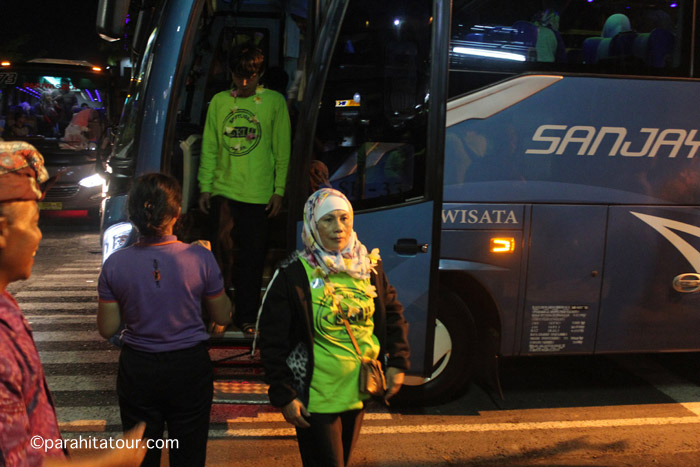Parahita Tour Customer