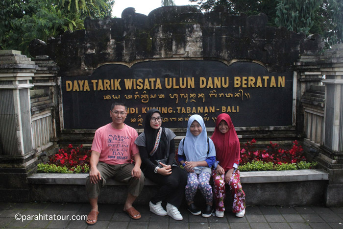 Parahita Tour Customer
