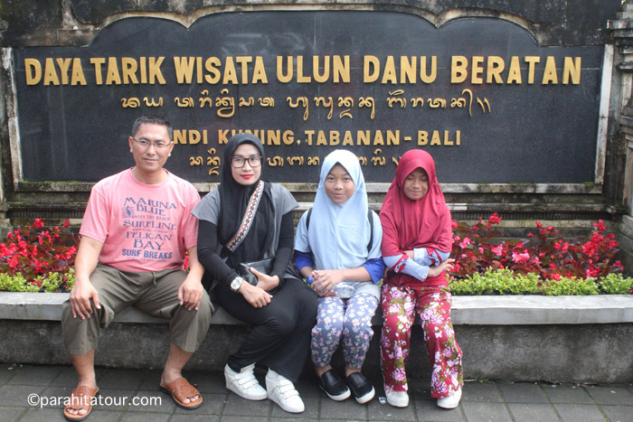 Parahita Tour Customer