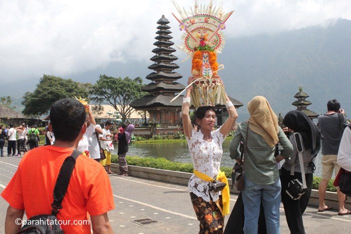 Parahita Tour Customer