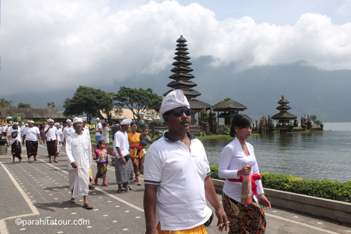 Parahita Tour Customer