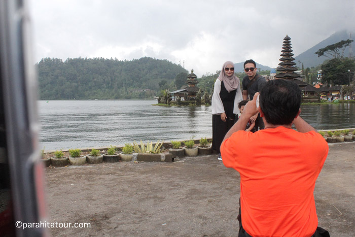 Parahita Tour Customer