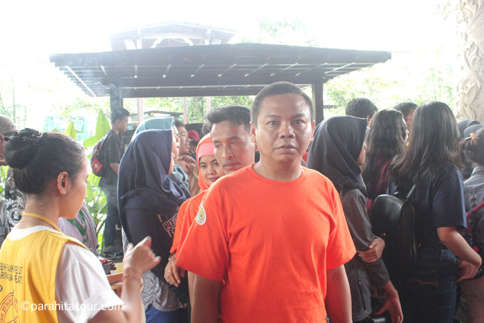 Parahita Tour Customer