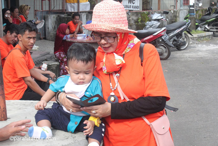 Parahita Tour Customer