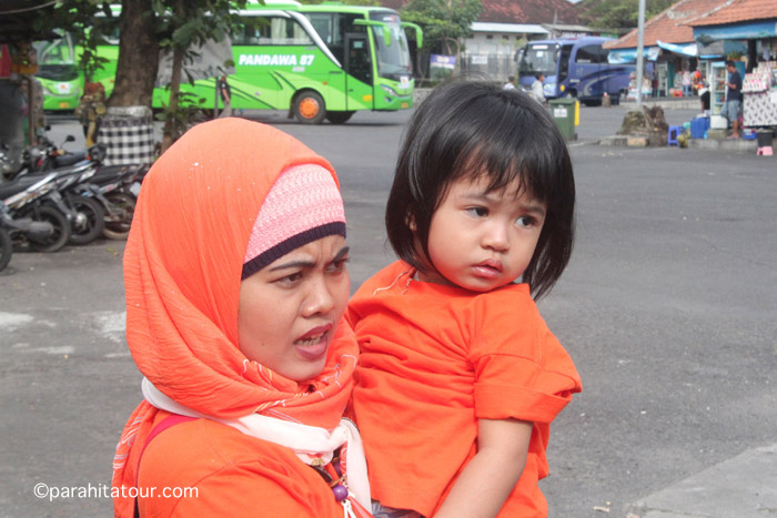 Parahita Tour Customer