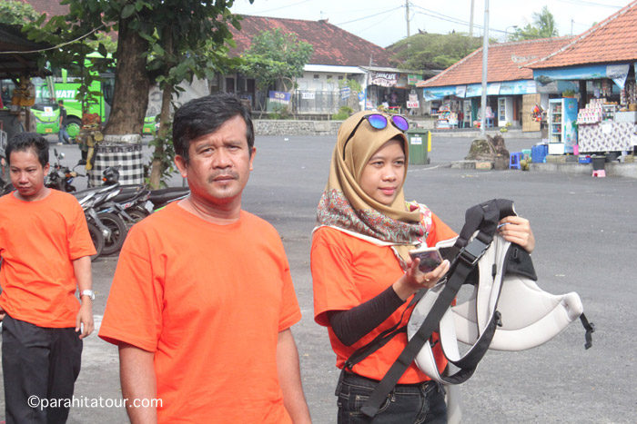 Parahita Tour Customer