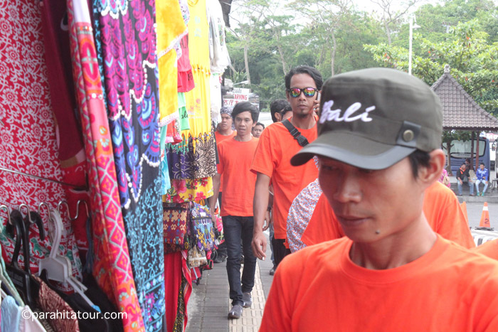 Parahita Tour Customer