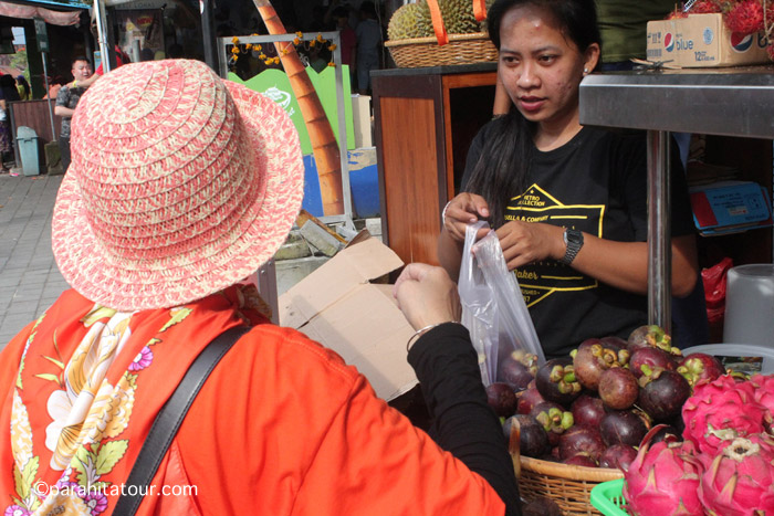 Parahita Tour Customer