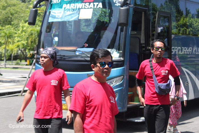 Parahita Tour Customer