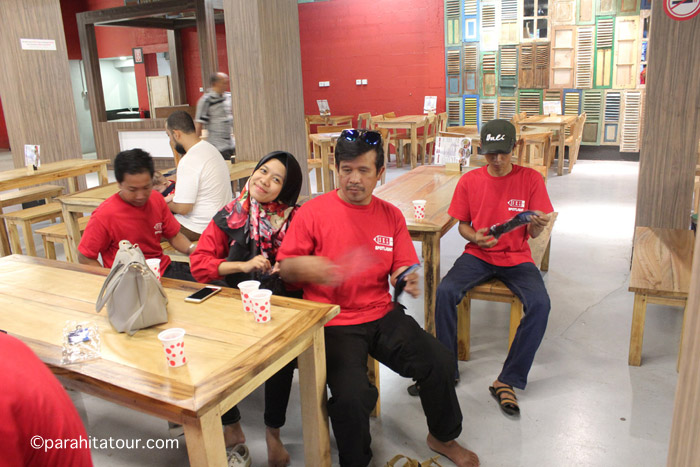 Parahita Tour Customer