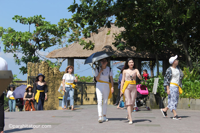 Parahita Tour Customer