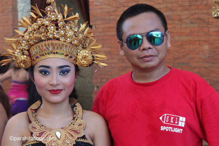 Parahita Tour Customer