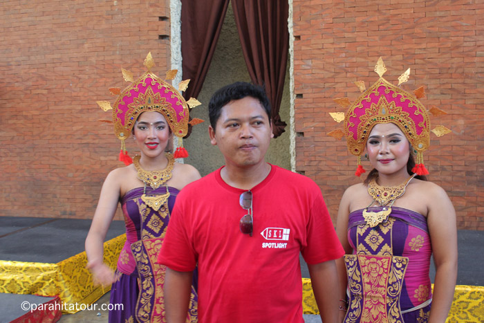 Parahita Tour Customer