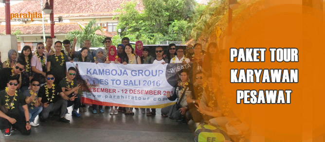 Paket tour menggunakan Pesawat Terbang