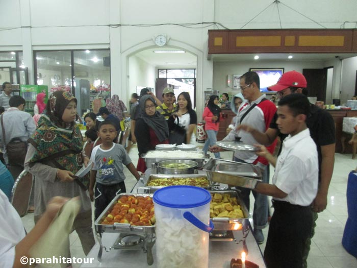 Parahita Tour Customer