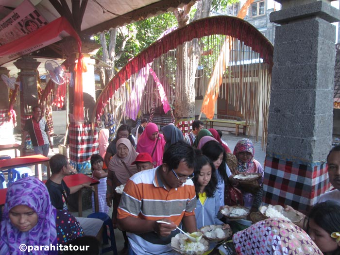 Parahita Tour Customer