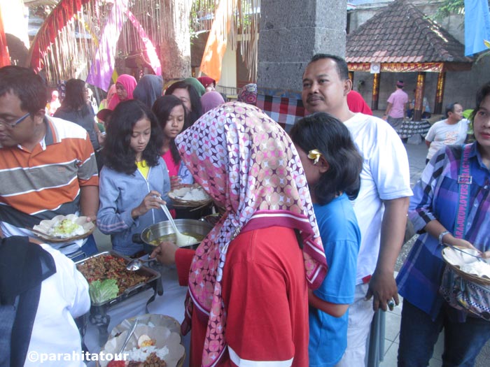 Parahita Tour Customer