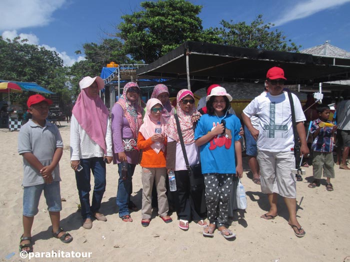 Parahita Tour Customer