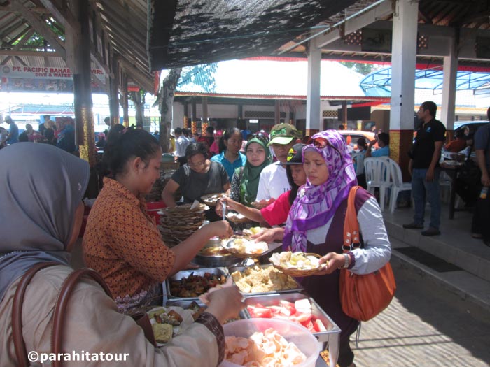Parahita Tour Customer