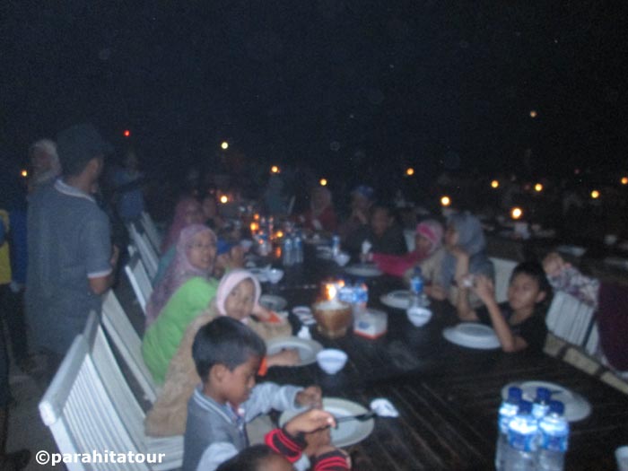 Parahita Tour Customer