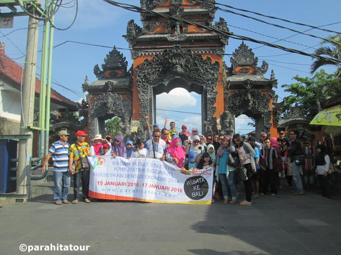 Parahita Tour Customer