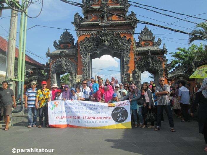Parahita Tour Customer