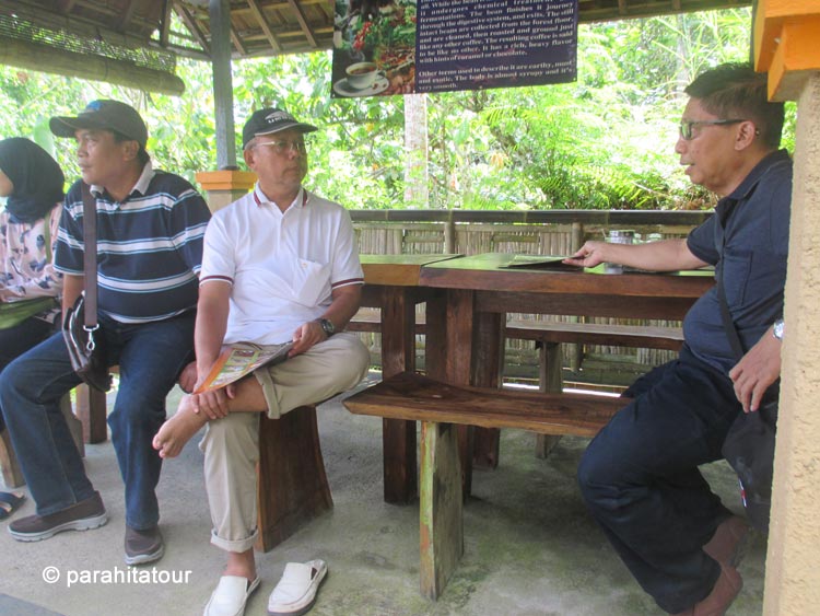 Parahita Tour Customer