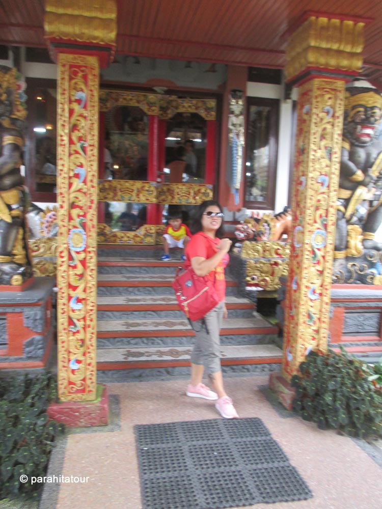 Parahita Tour Customer