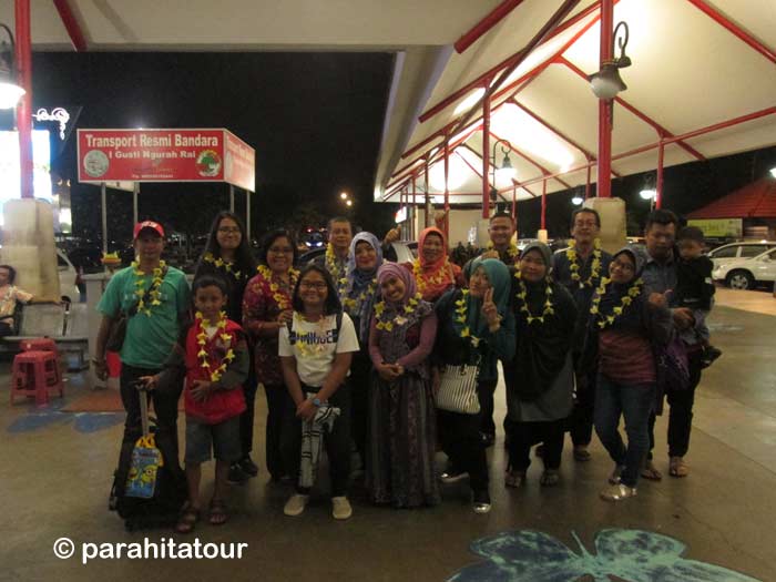 Parahita Tour Customer
