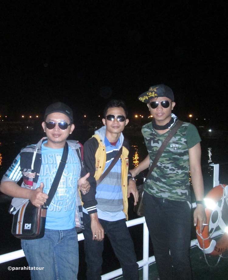 Parahita Tour Customer