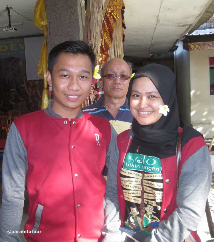 Parahita Tour Customer