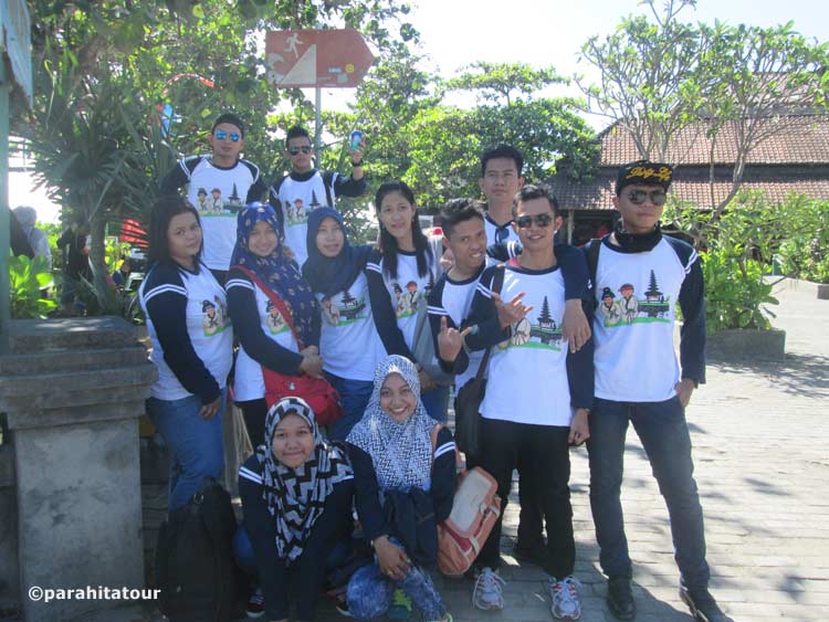 Parahita Tour Customer