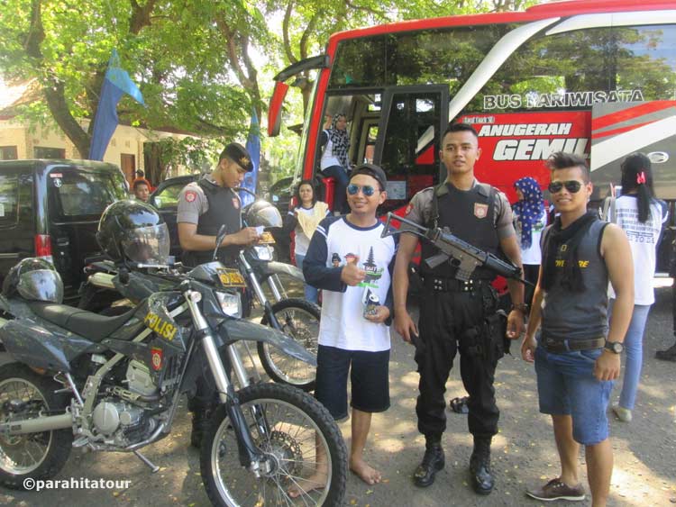 Parahita Tour Customer