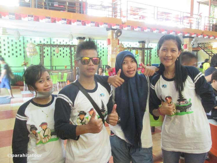 Parahita Tour Customer