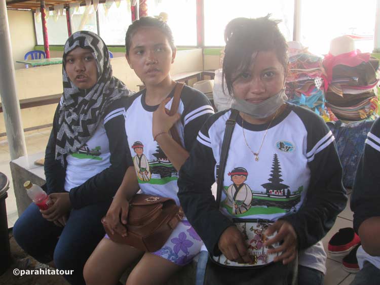 Parahita Tour Customer