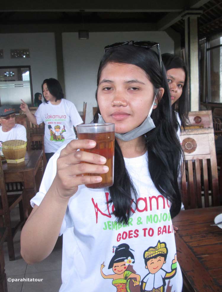 Parahita Tour Customer