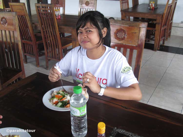 Parahita Tour Customer