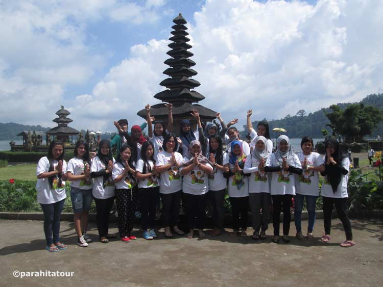 Parahita Tour Customer