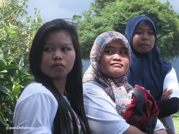 Parahita Tour Customer