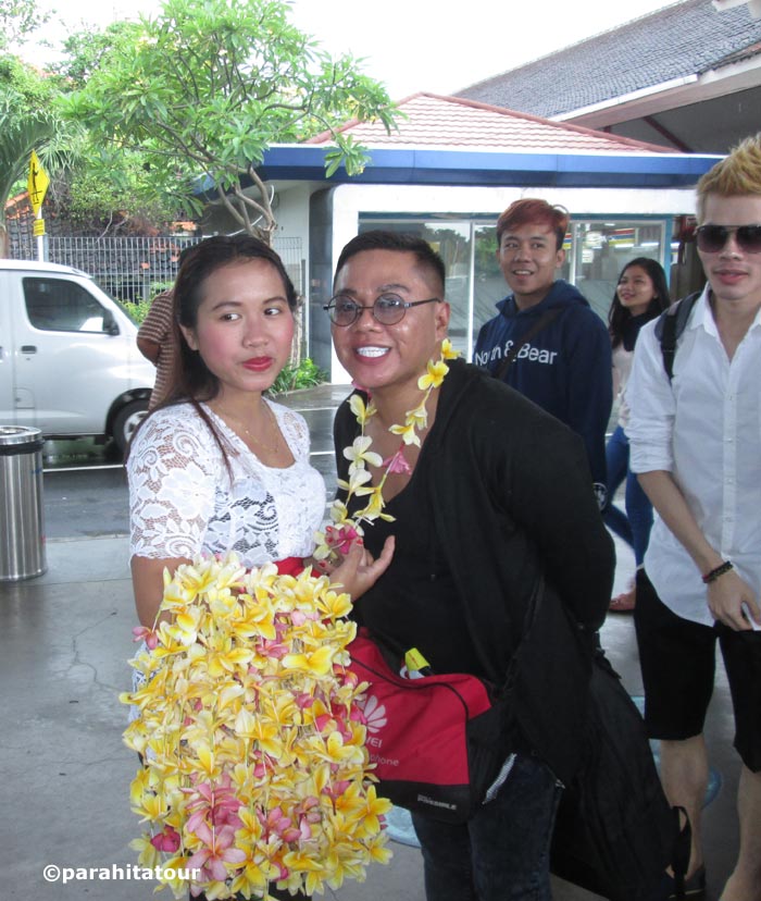 Parahita Tour Customer