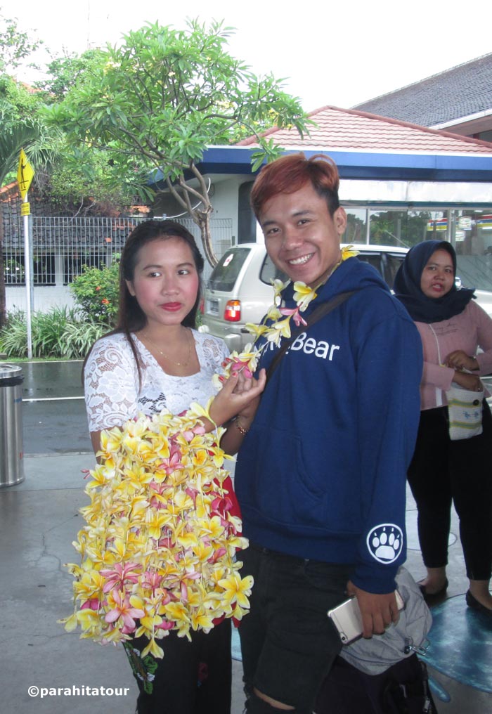Parahita Tour Customer