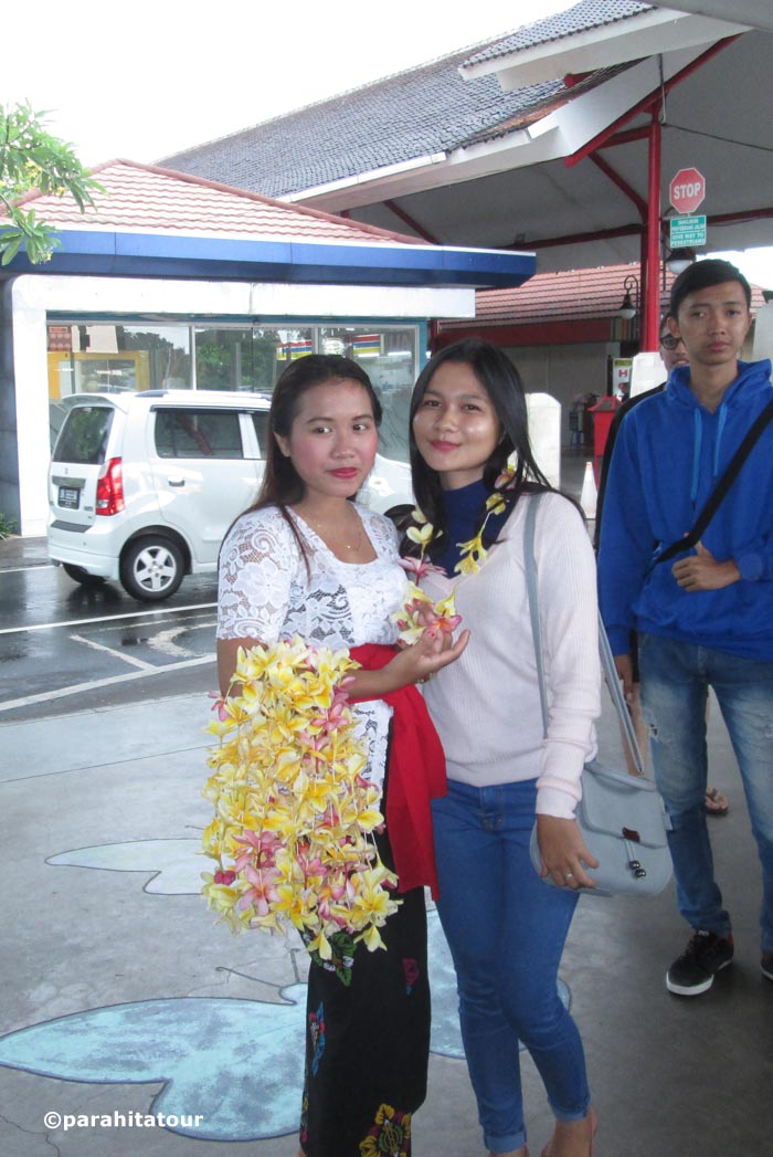 Parahita Tour Customer