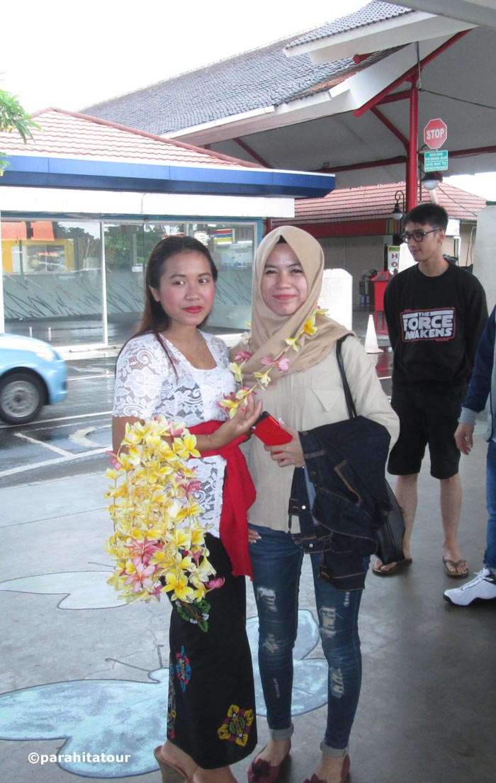 Parahita Tour Customer