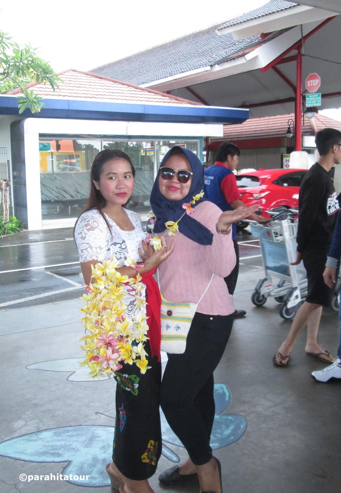 Parahita Tour Customer