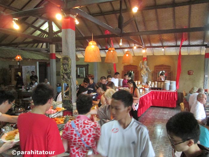 Parahita Tour Customer