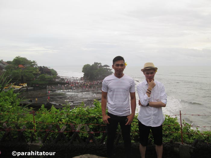Parahita Tour Customer