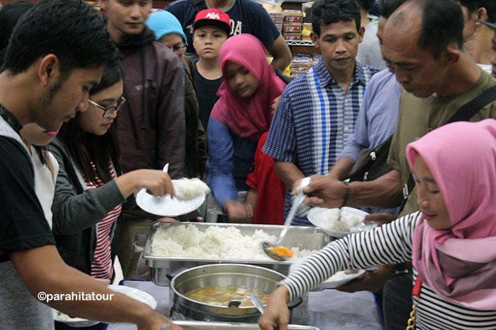 Parahita Tour Customer
