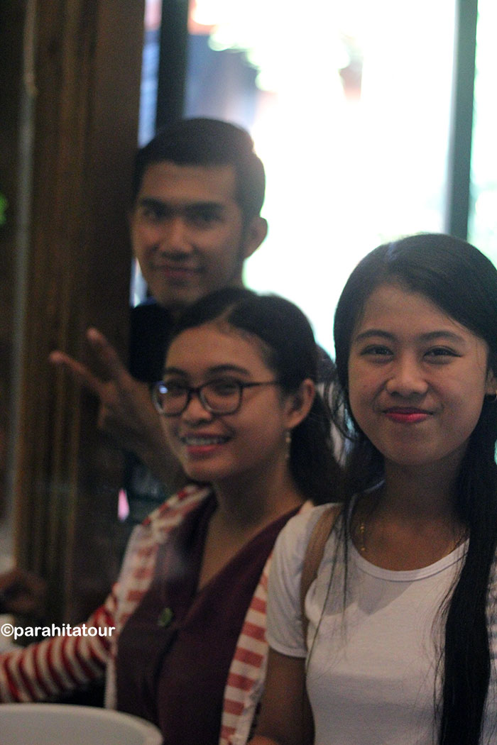 Parahita Tour Customer