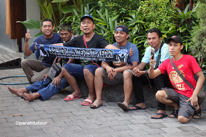 Parahita Tour Customer